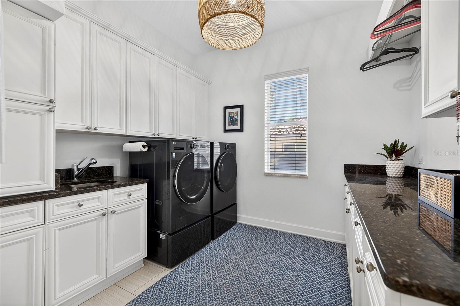 BROADWATER - Residential