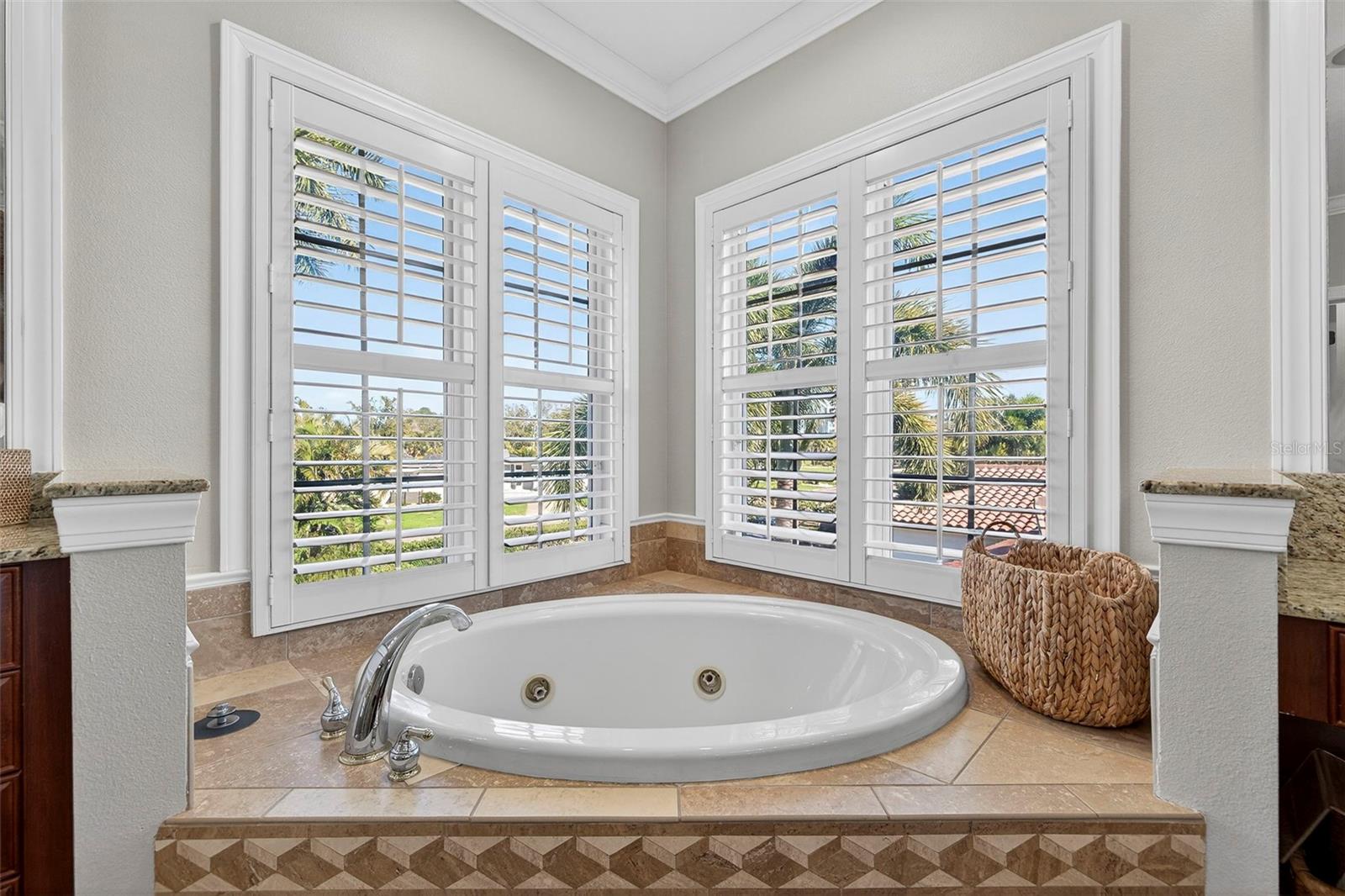 BROADWATER - Residential