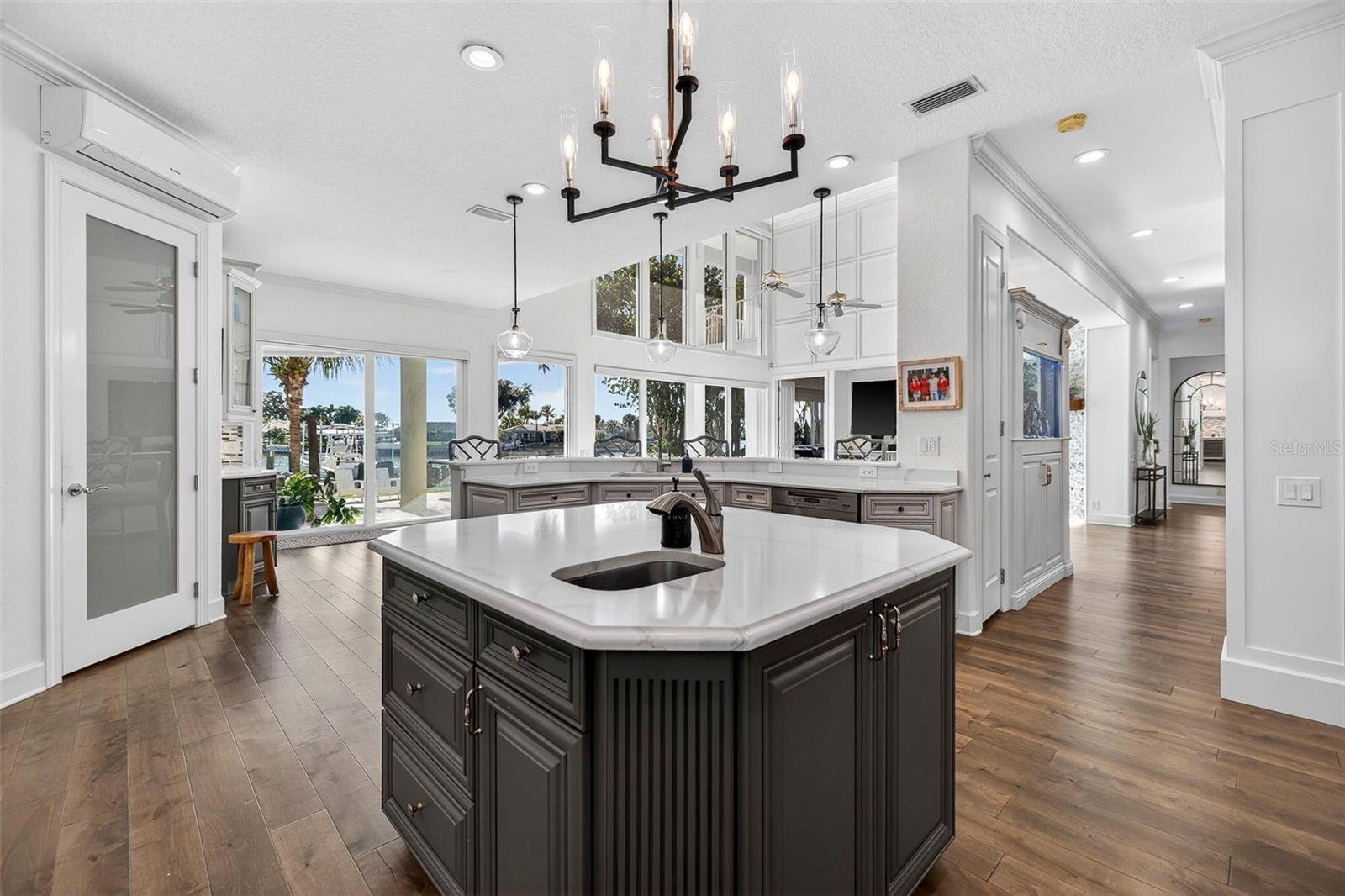 BROADWATER - Residential