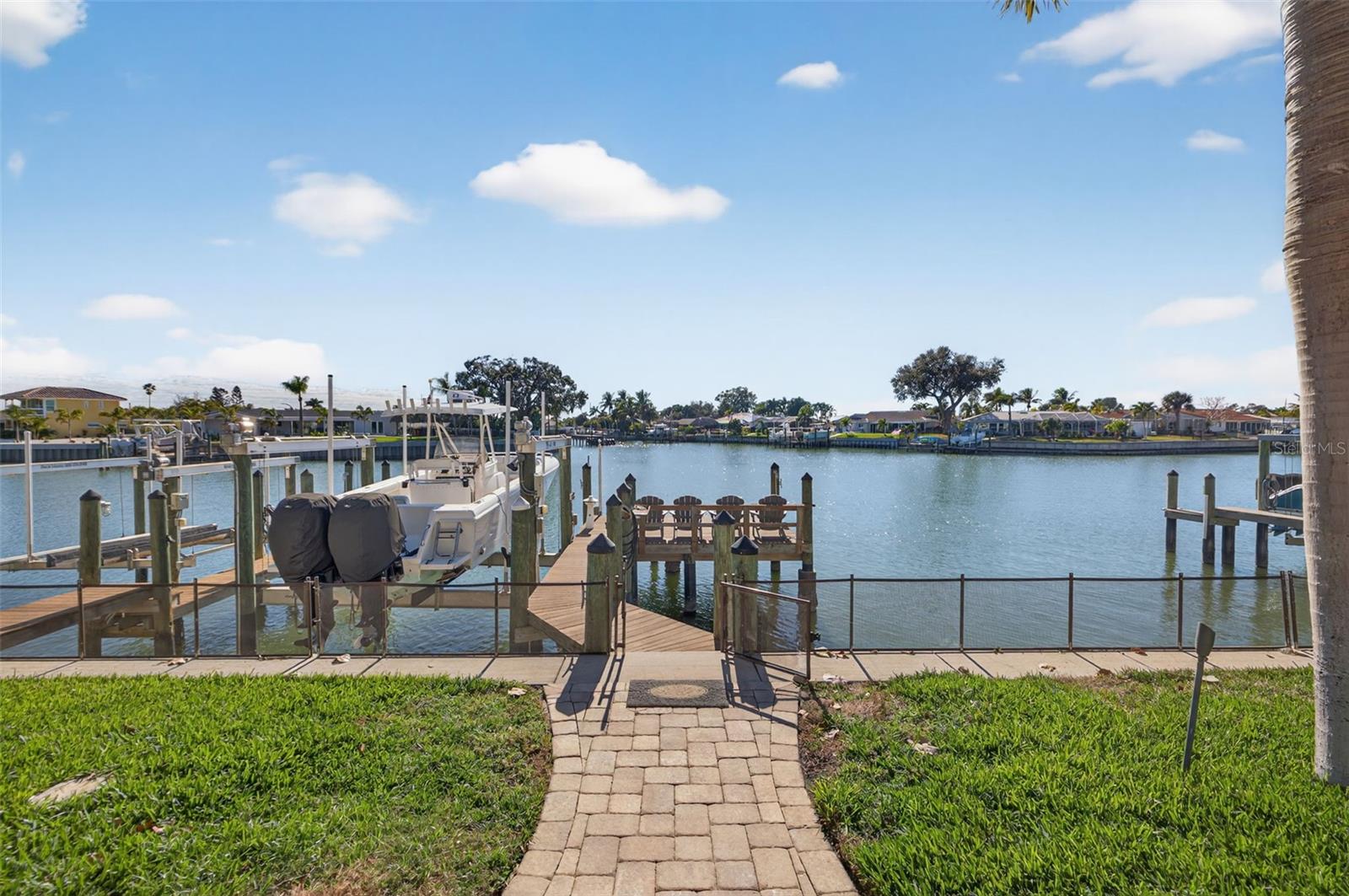 BROADWATER - Residential