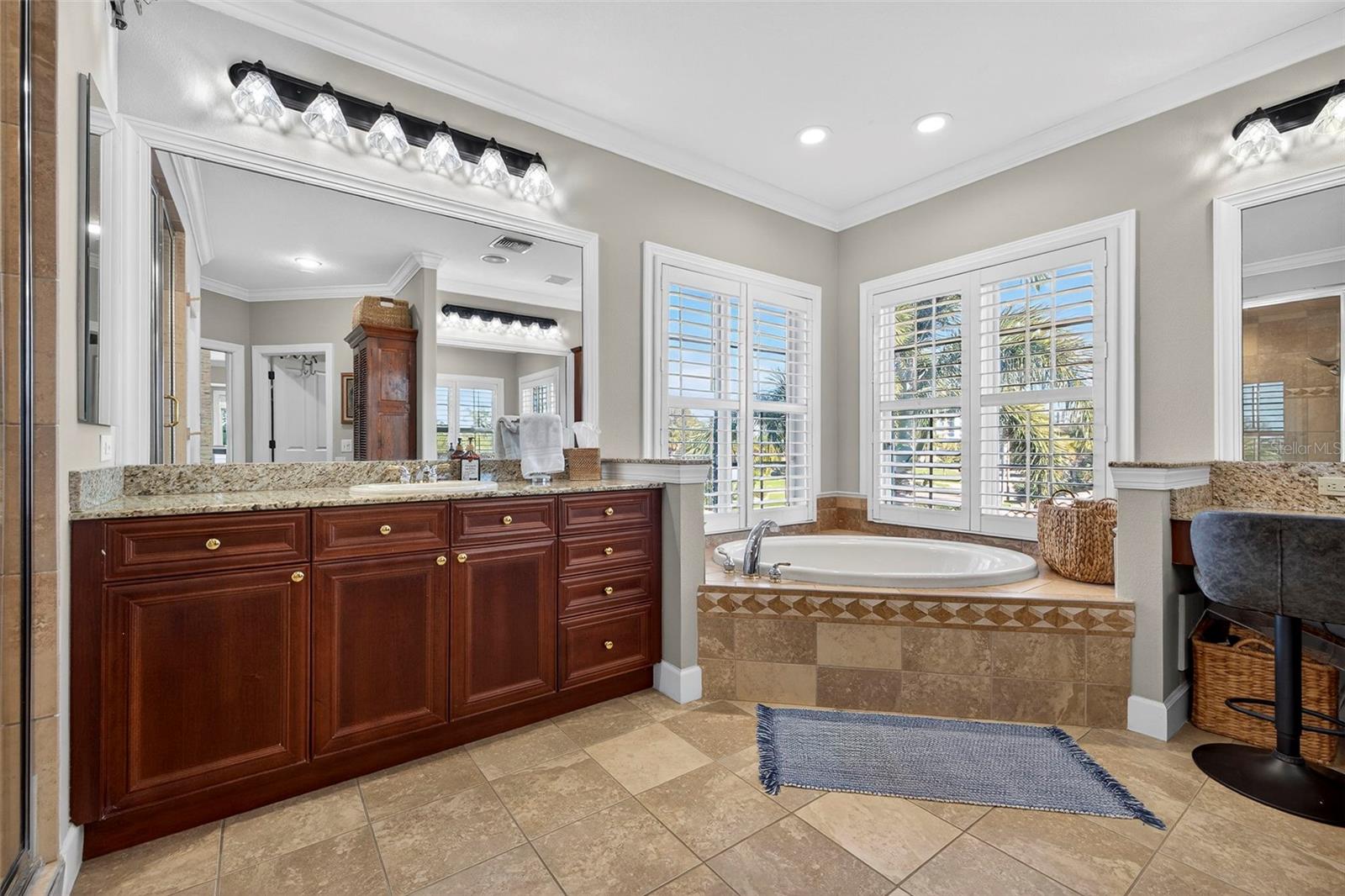 BROADWATER - Residential