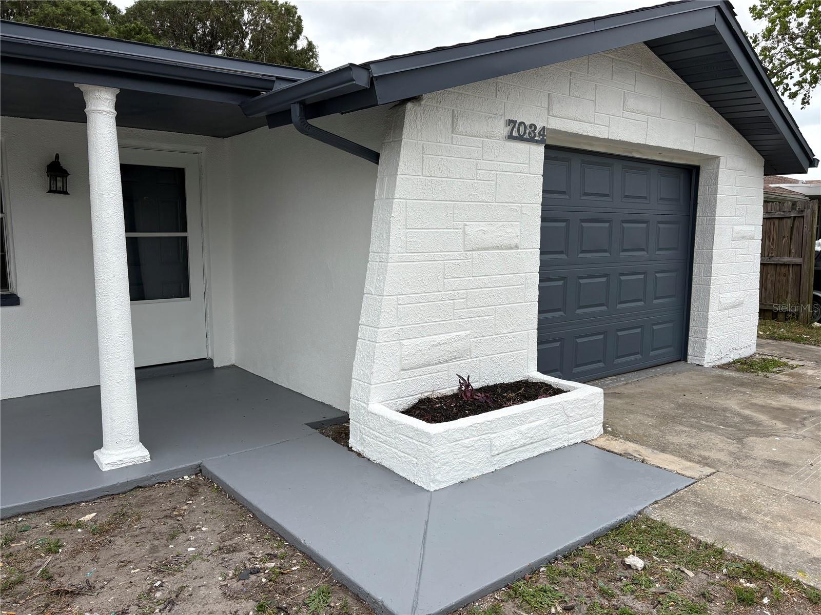 EMBASSY HILLS - Residential