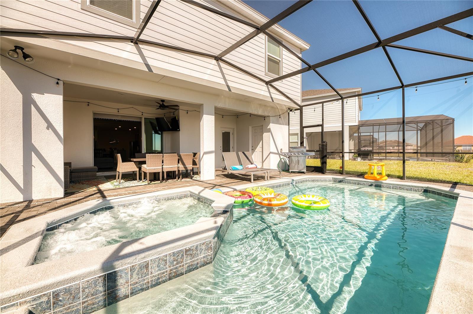 WINDSOR ISLAND RESIDENCE PH 2B - Residential