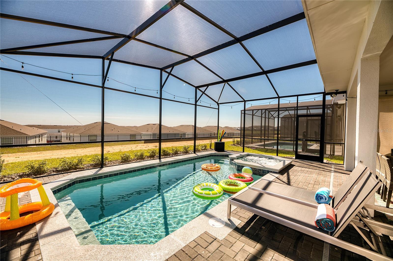 WINDSOR ISLAND RESIDENCE PH 2B - Residential