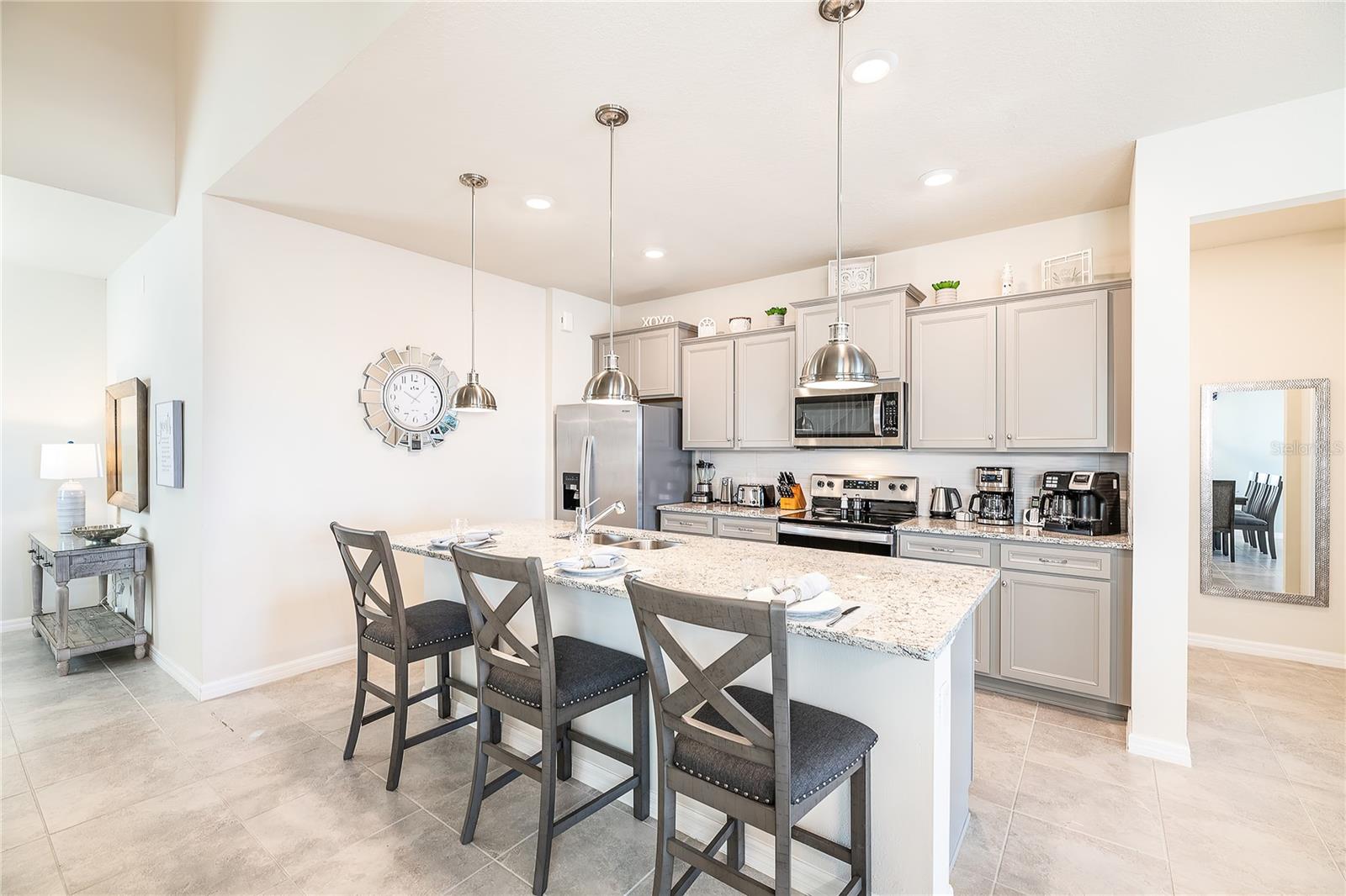 WINDSOR ISLAND RESIDENCE PH 2B - Residential