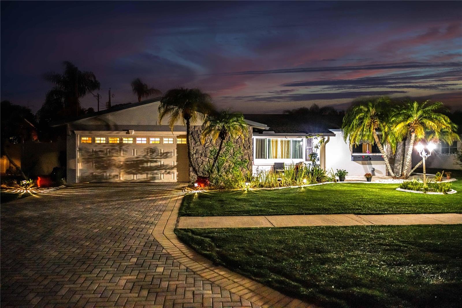 898 CORVETTE DRIVE