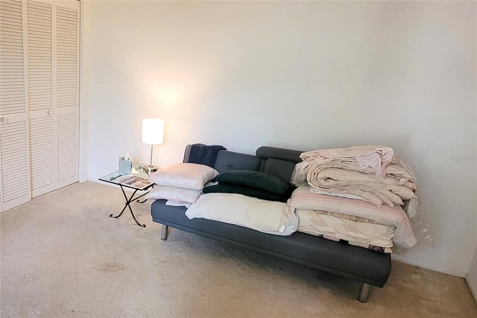 KNOLLS THE - Residential