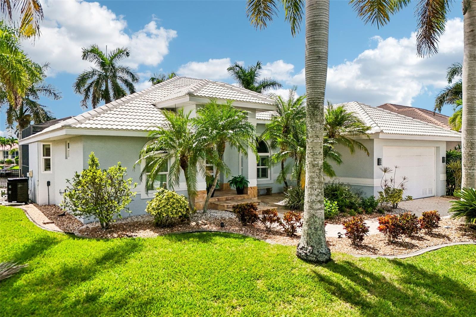 1217 SEA BREEZE COURT, PUNTA GORDA, FL, 33950 2 1217 SEA BREEZE COURT