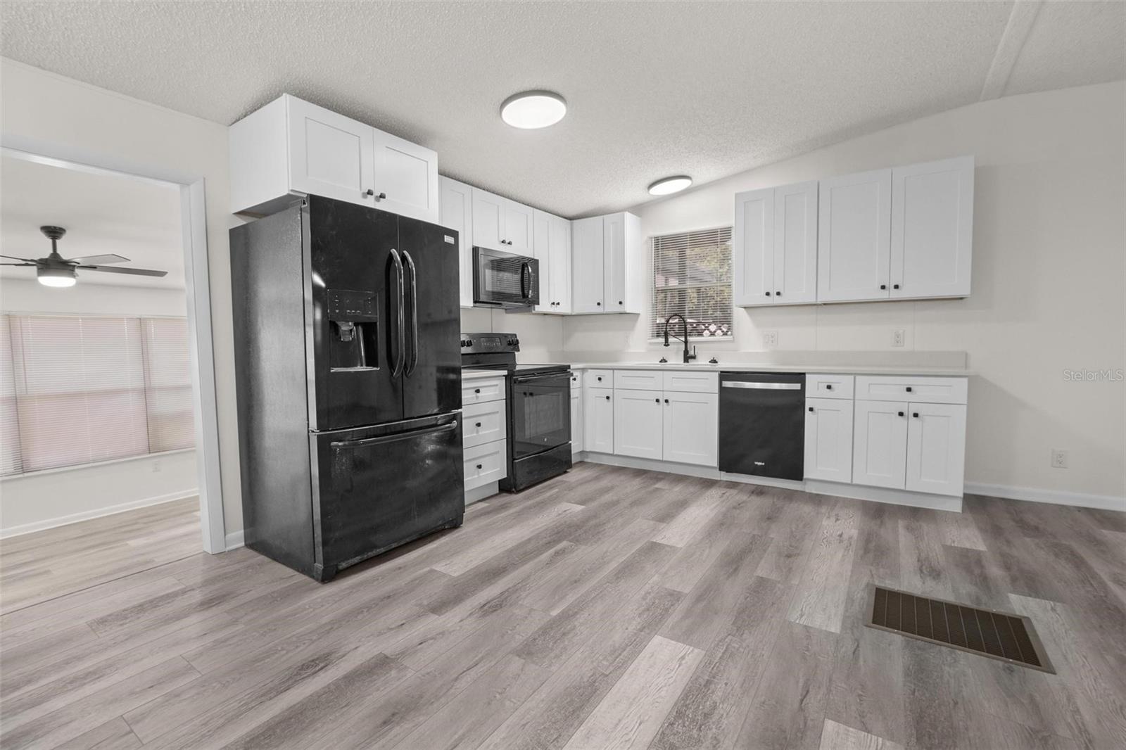 430 OAK RIDGE E