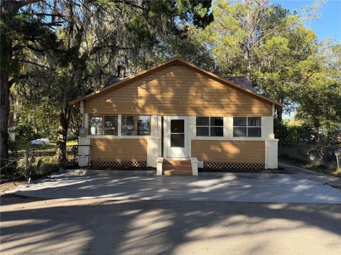 Photo of 708 NW 6th Avenue, Gainesville, FL 32601 (MLS # GC537265)