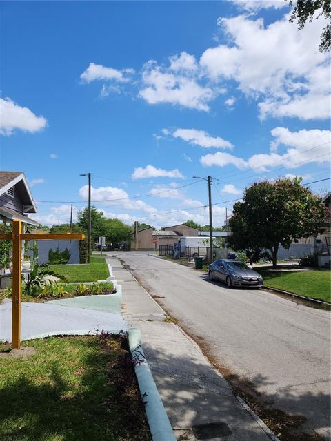 A home in TAMPA