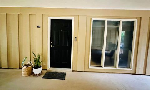 Photo of 507 NW 39th Road #208, Gainesville, FL 32607 (MLS # GC534405)