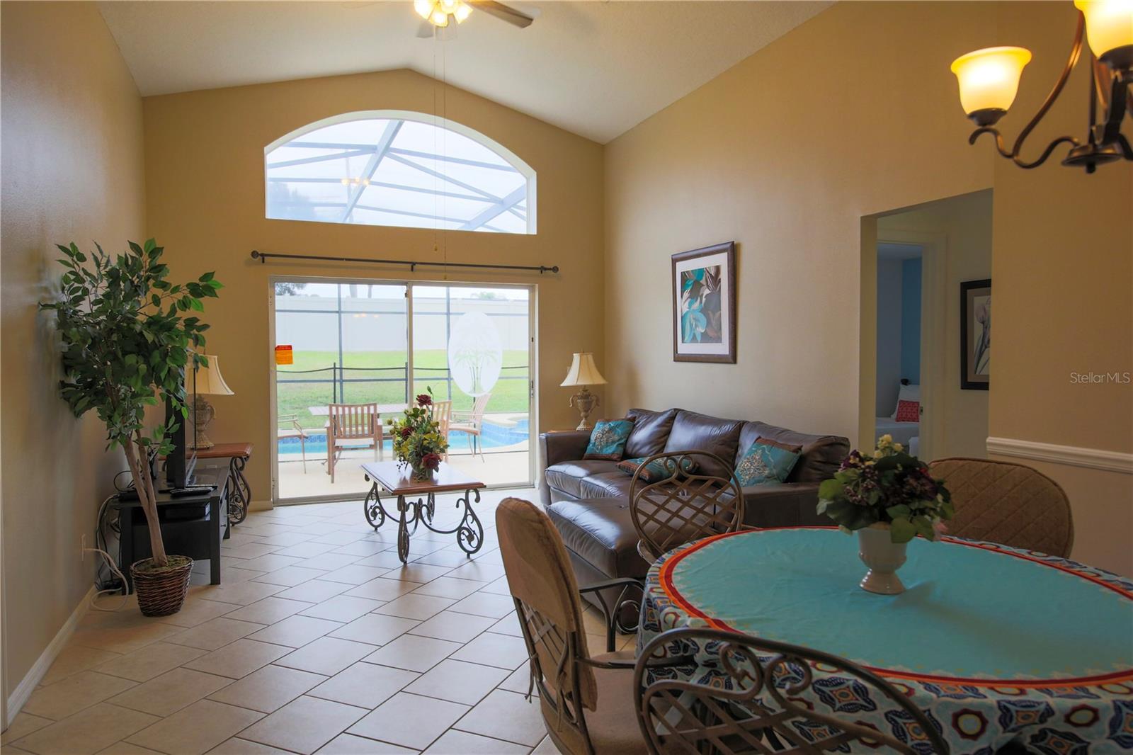 SOLANA - Residential Lease