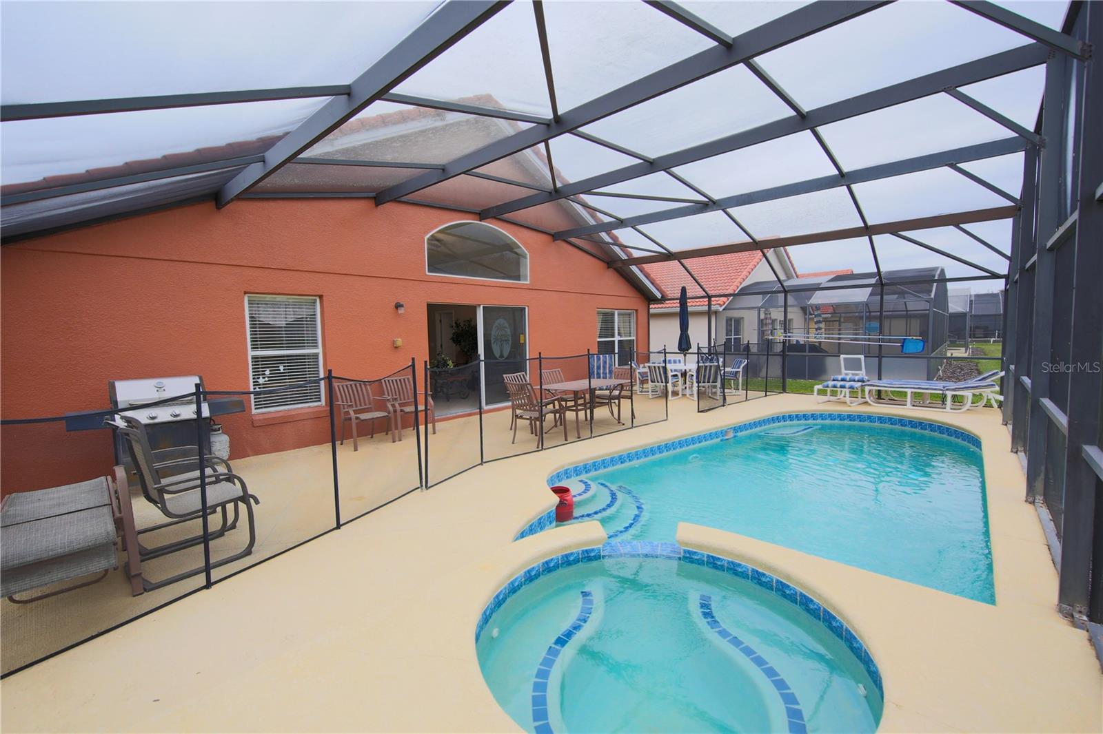 SOLANA - Residential Lease