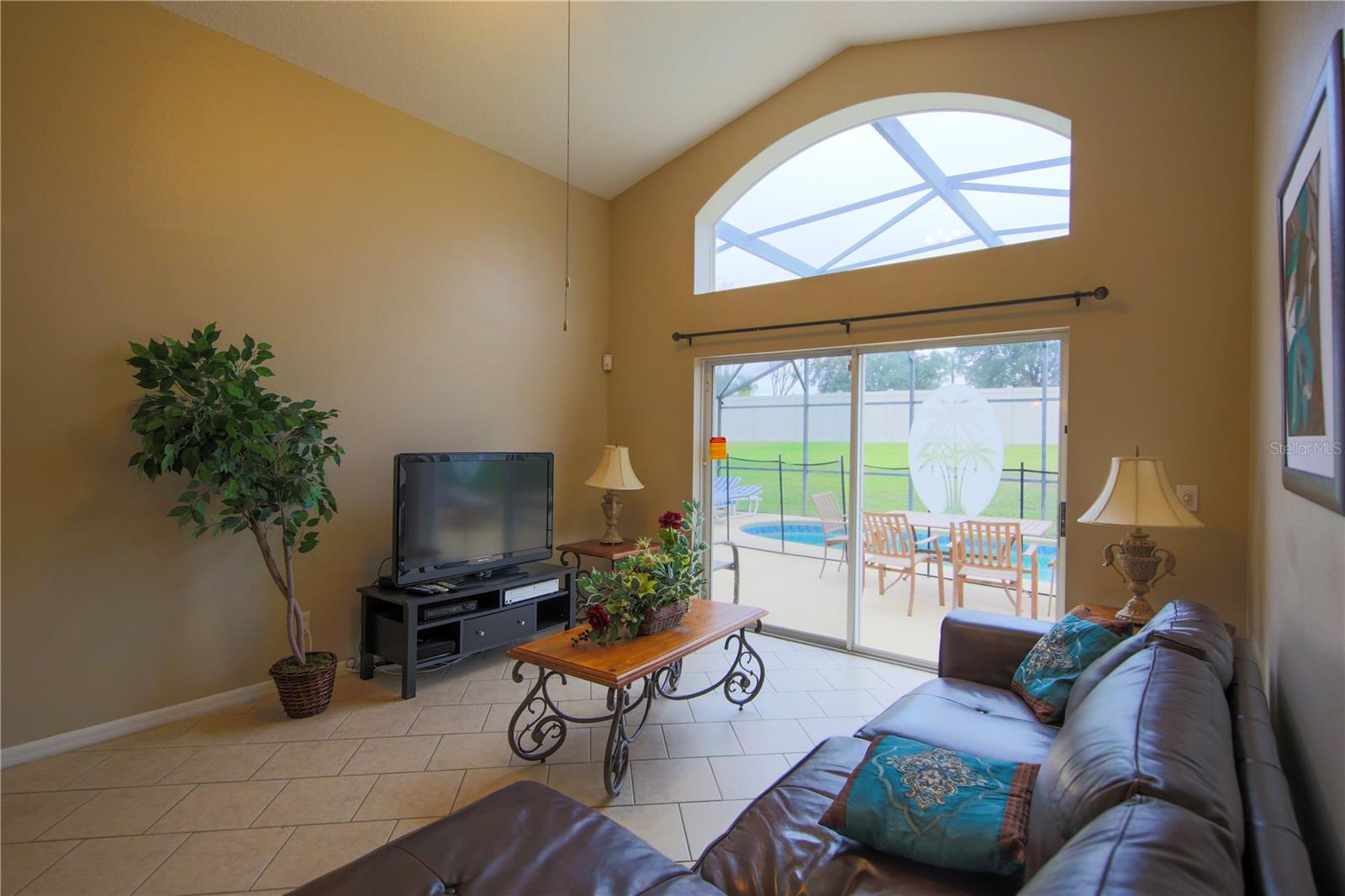 SOLANA - Residential Lease