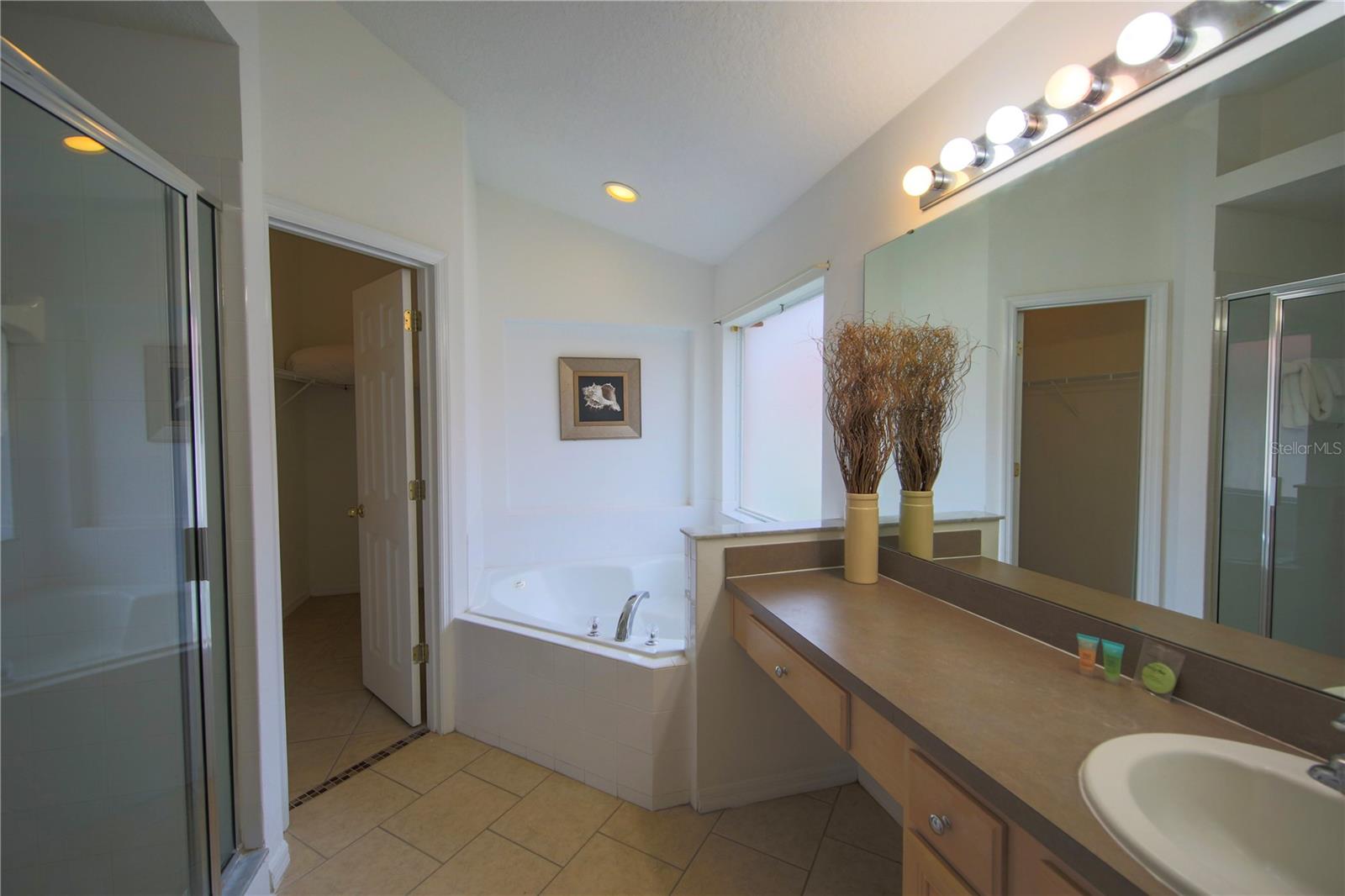 SOLANA - Residential Lease