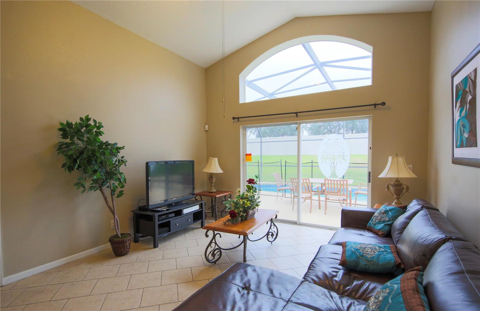 SOLANA - Residential Lease