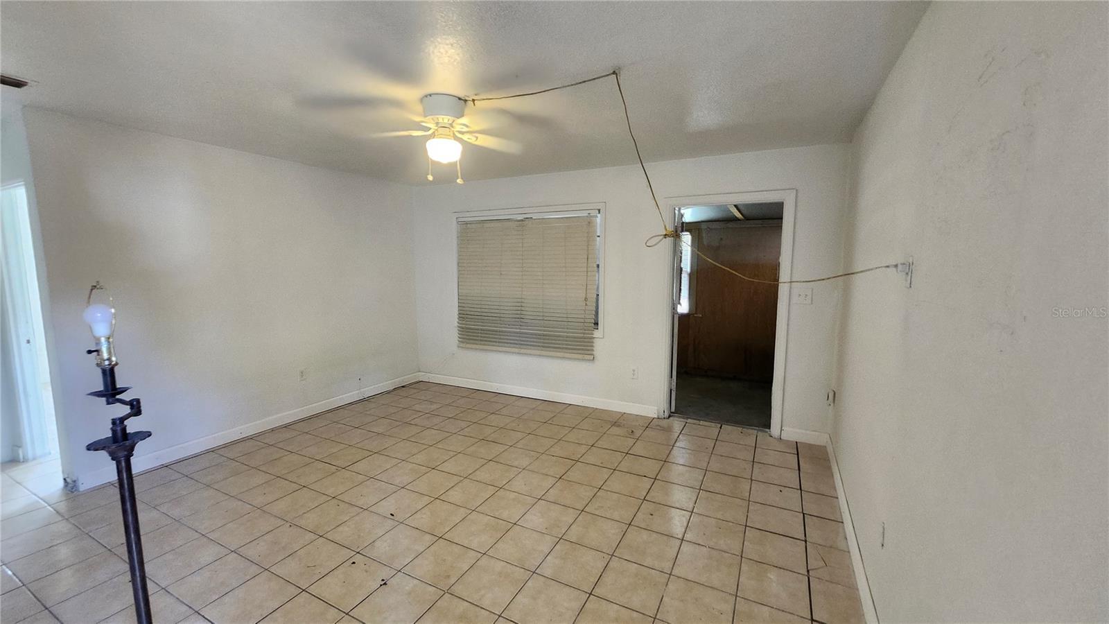 1805 GUINYARD WAY