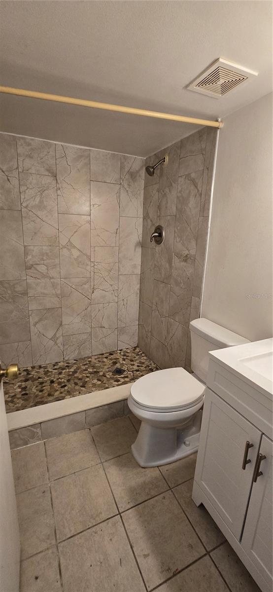 SPRINGTREE UNIT 03 - Residential Lease