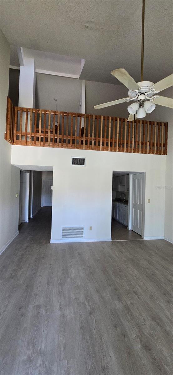 SPRINGTREE UNIT 03 - Residential Lease