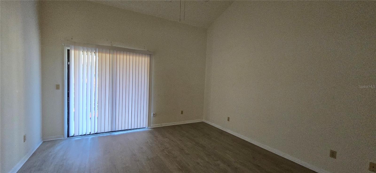 SPRINGTREE UNIT 03 - Residential Lease