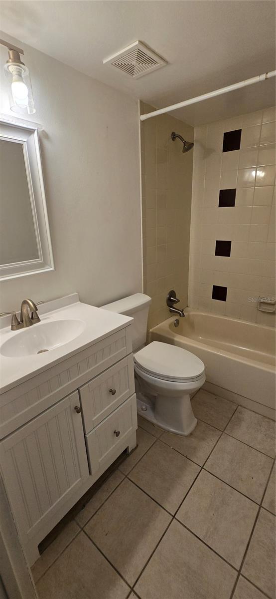 SPRINGTREE UNIT 03 - Residential Lease