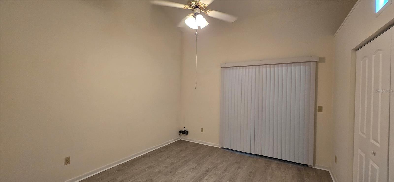 SPRINGTREE UNIT 03 - Residential Lease