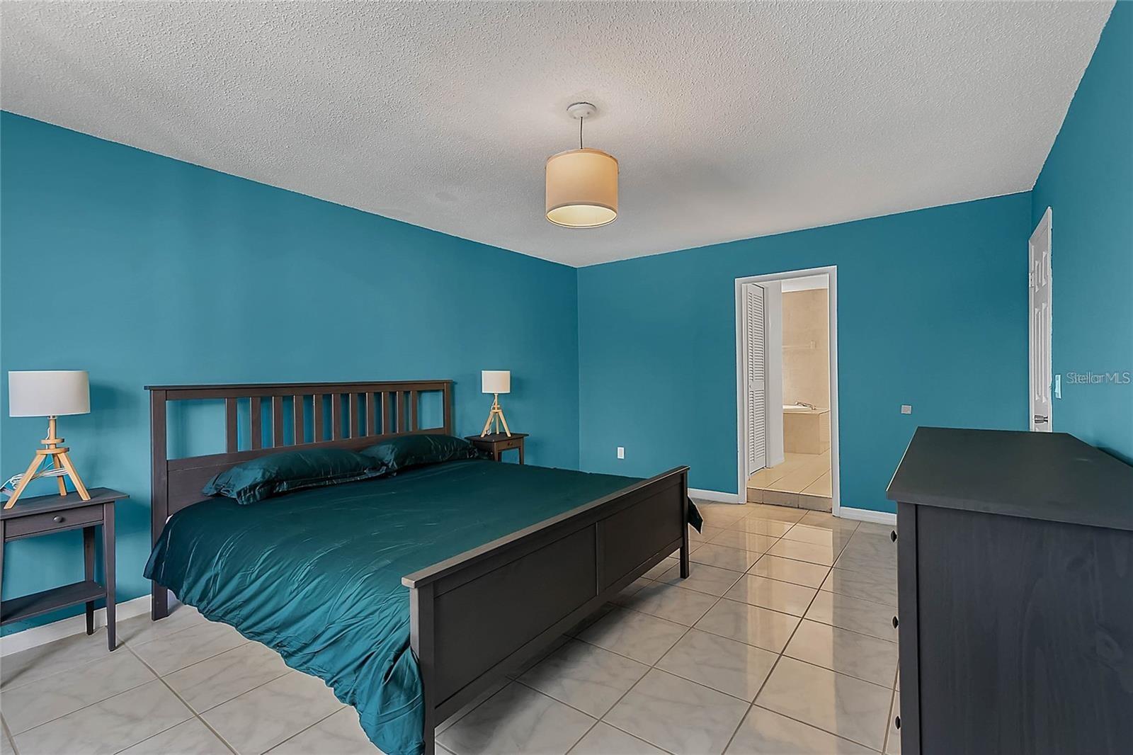 SHADOW BAY SPGS - Residential