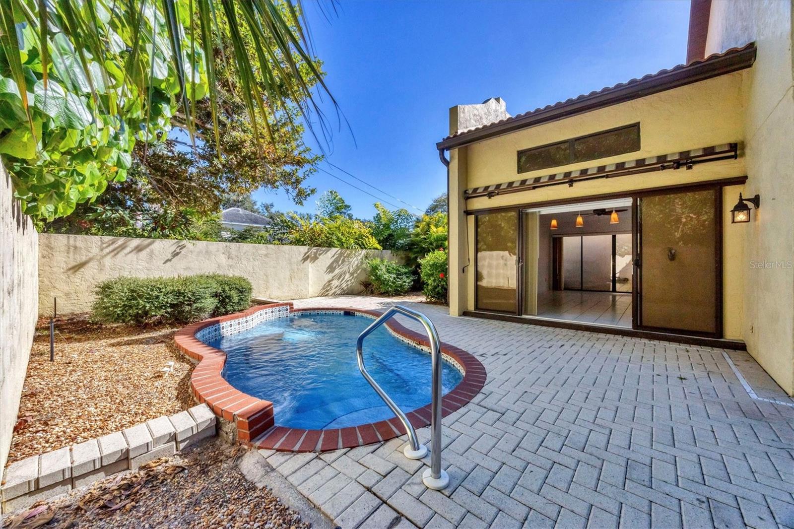 FOUR HUNDRED FORTY PLACE - Residential