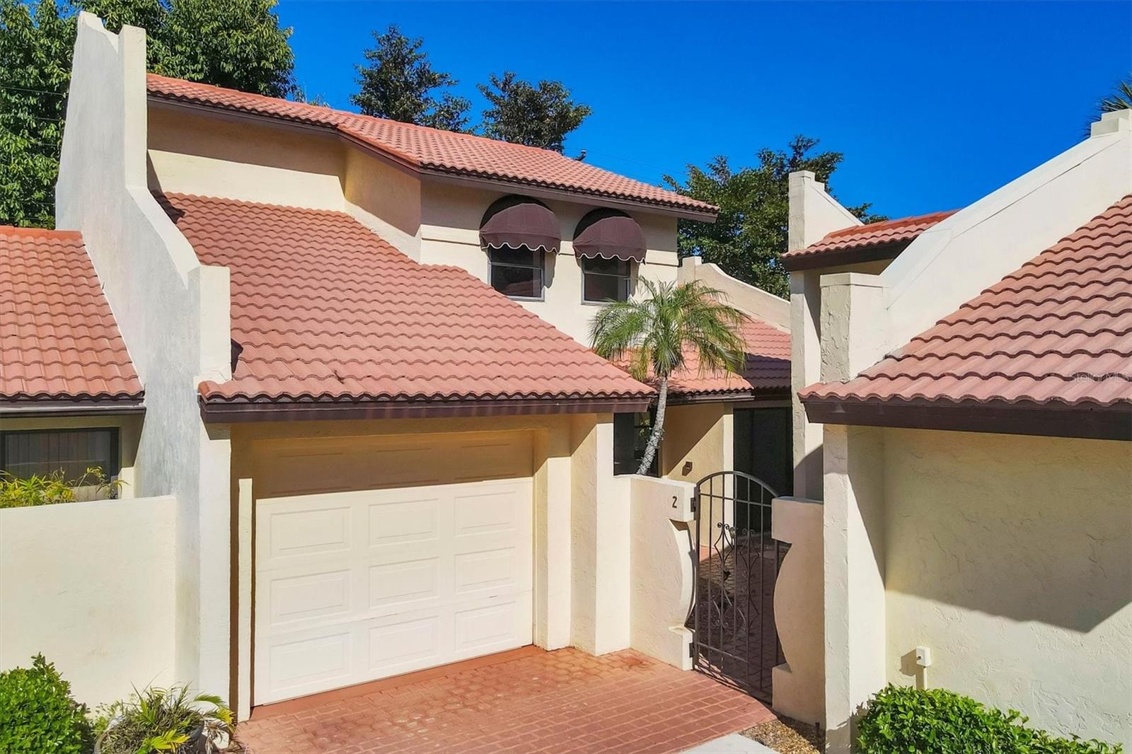 FOUR HUNDRED FORTY PLACE - Residential