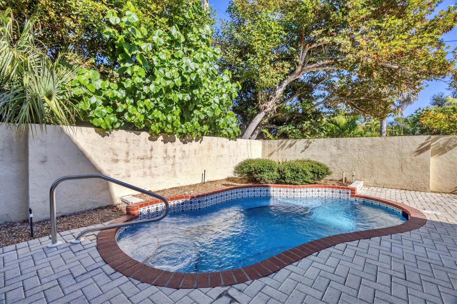 FOUR HUNDRED FORTY PLACE - Residential