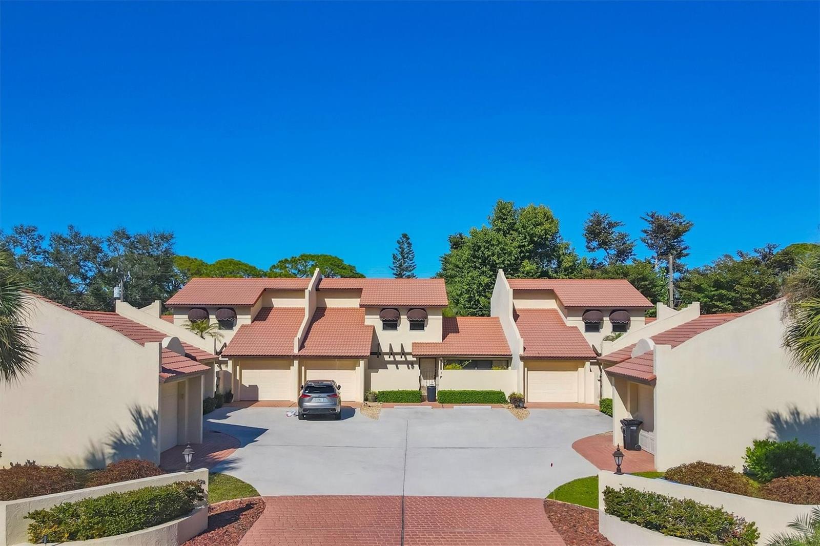 FOUR HUNDRED FORTY PLACE - Residential