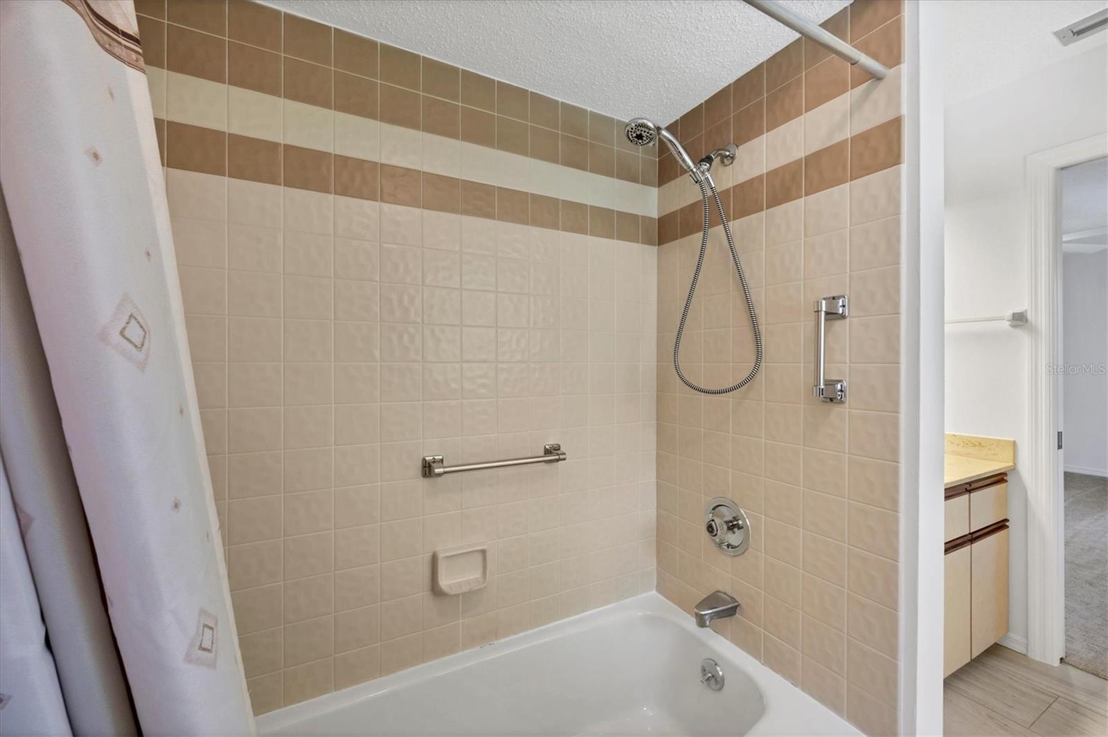 FOUR HUNDRED FORTY PLACE - Residential