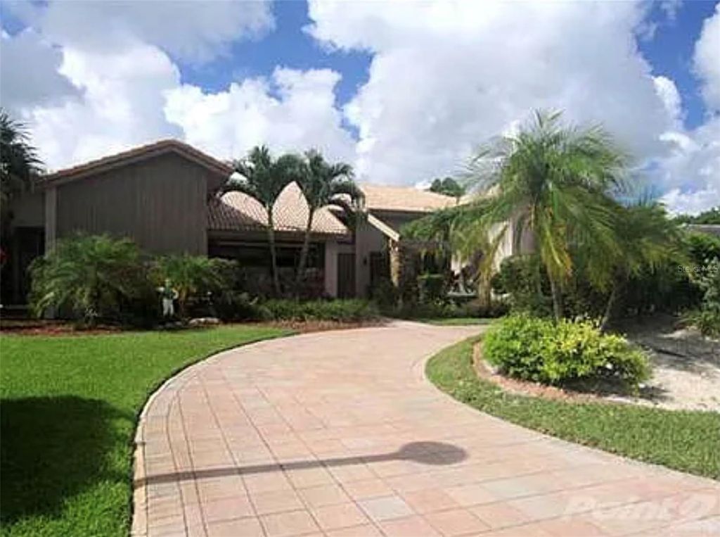 Photo of 9420 Sea Turtle Lane, Plantation, FL 33324 (MLS # O6392904)