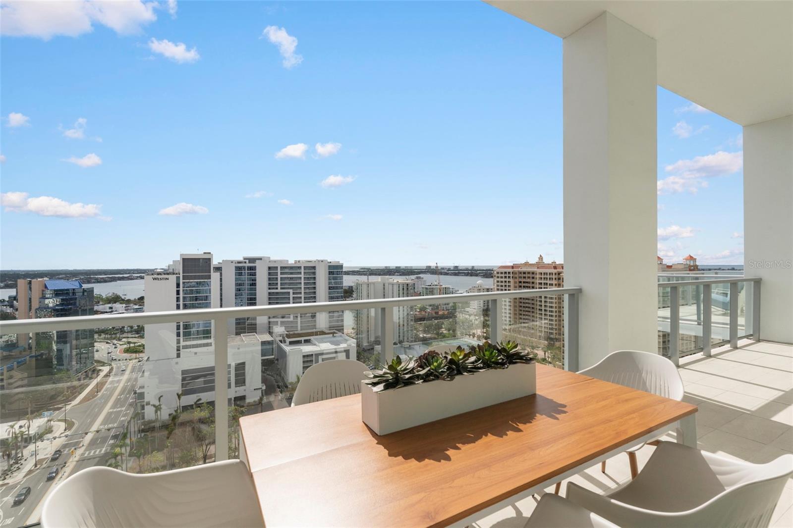 BAYSO SARASOTA - Residential