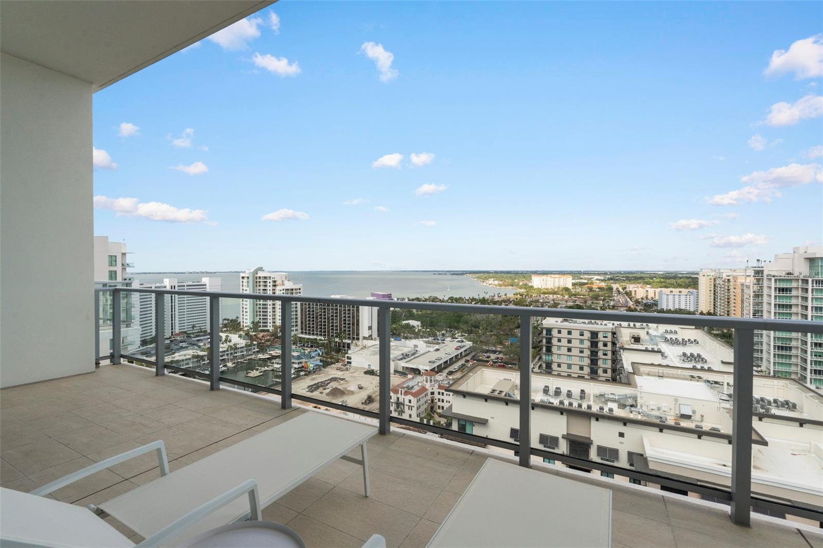 BAYSO SARASOTA - Residential