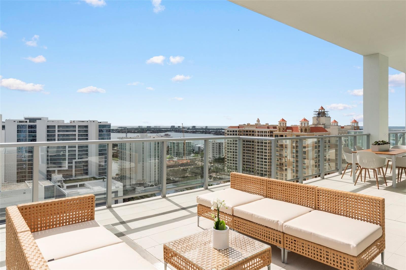 BAYSO SARASOTA - Residential