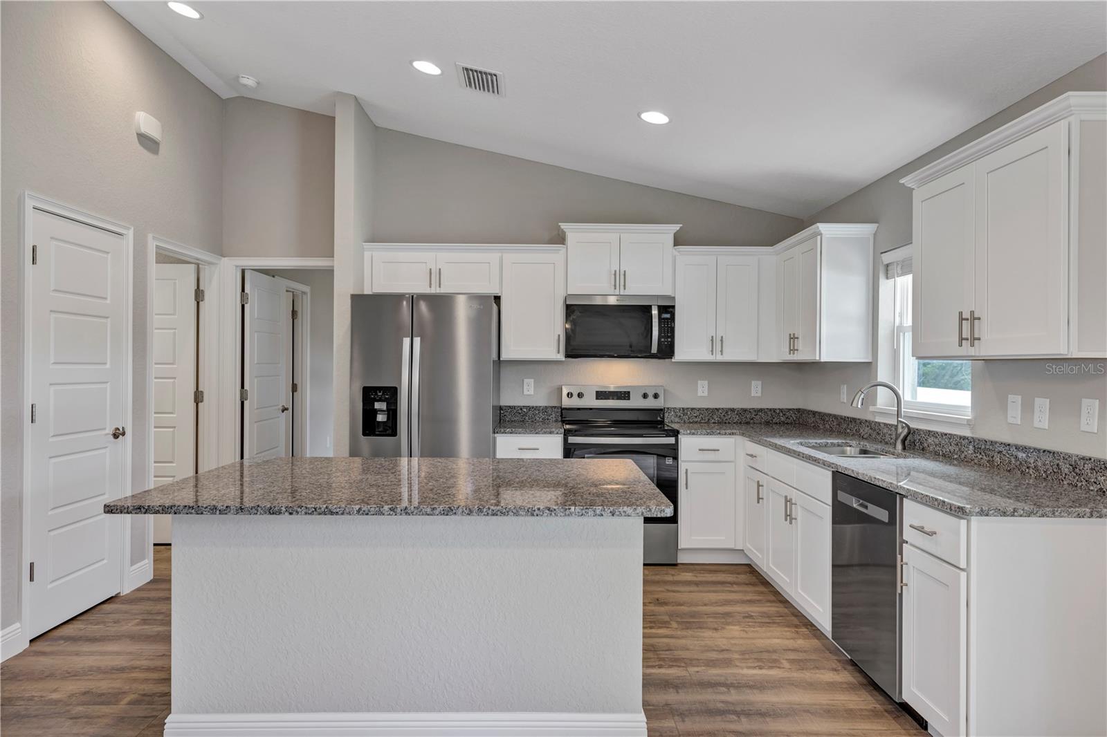 CITRUS SPGS UNIT 06 - Residential