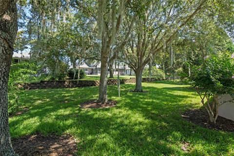 A home in TAVARES