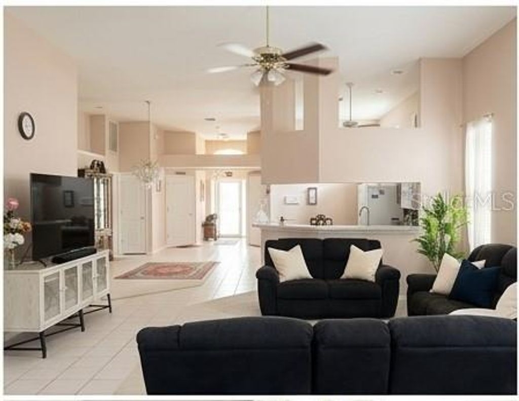 Photo of 913 Michele Circle, Dunedin, FL 34698 (MLS # TB8465082)