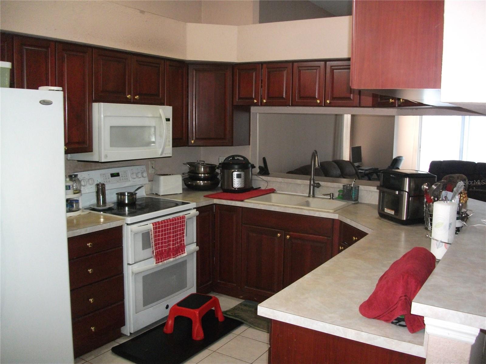 VIRGINIA CROSSING - Residential