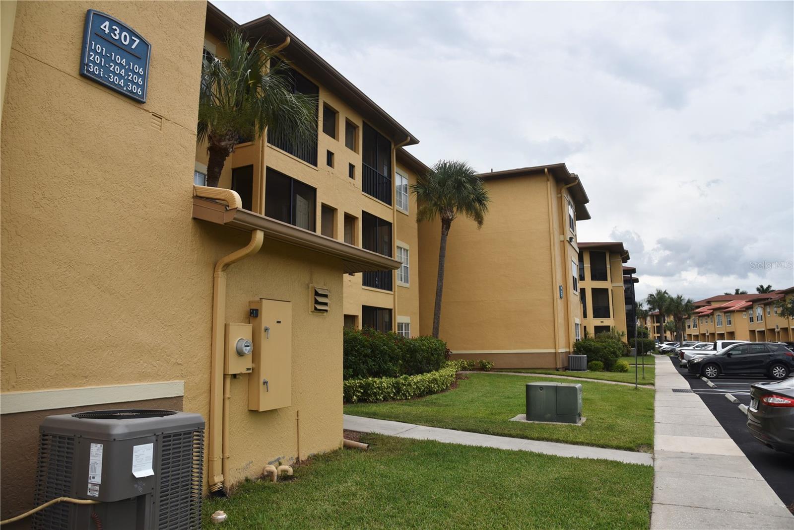 Welcome to Beachwalk of Tampa- a 24/7 gated community offering resort-style living in a prime location. This oversized 1-bedroom, 1-bathroom condo features an open living and dining area that leads to a private enclosed patio, perfect for relaxing or entertaining. Enjoy resort-style amenities including a pool, fitness center, game room, walking bridge, kayak launch, and more. Just 10 minutes from Tampa International Airport, major highways, shopping, dining, and beaches.