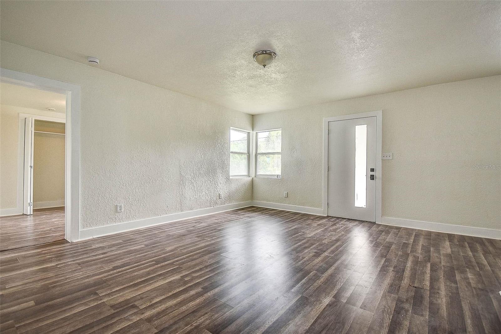 BAYWOOD SHORES - Residential