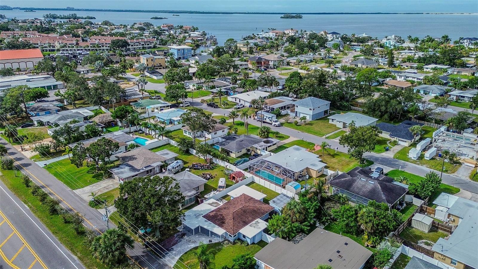 BAYWOOD SHORES - Residential