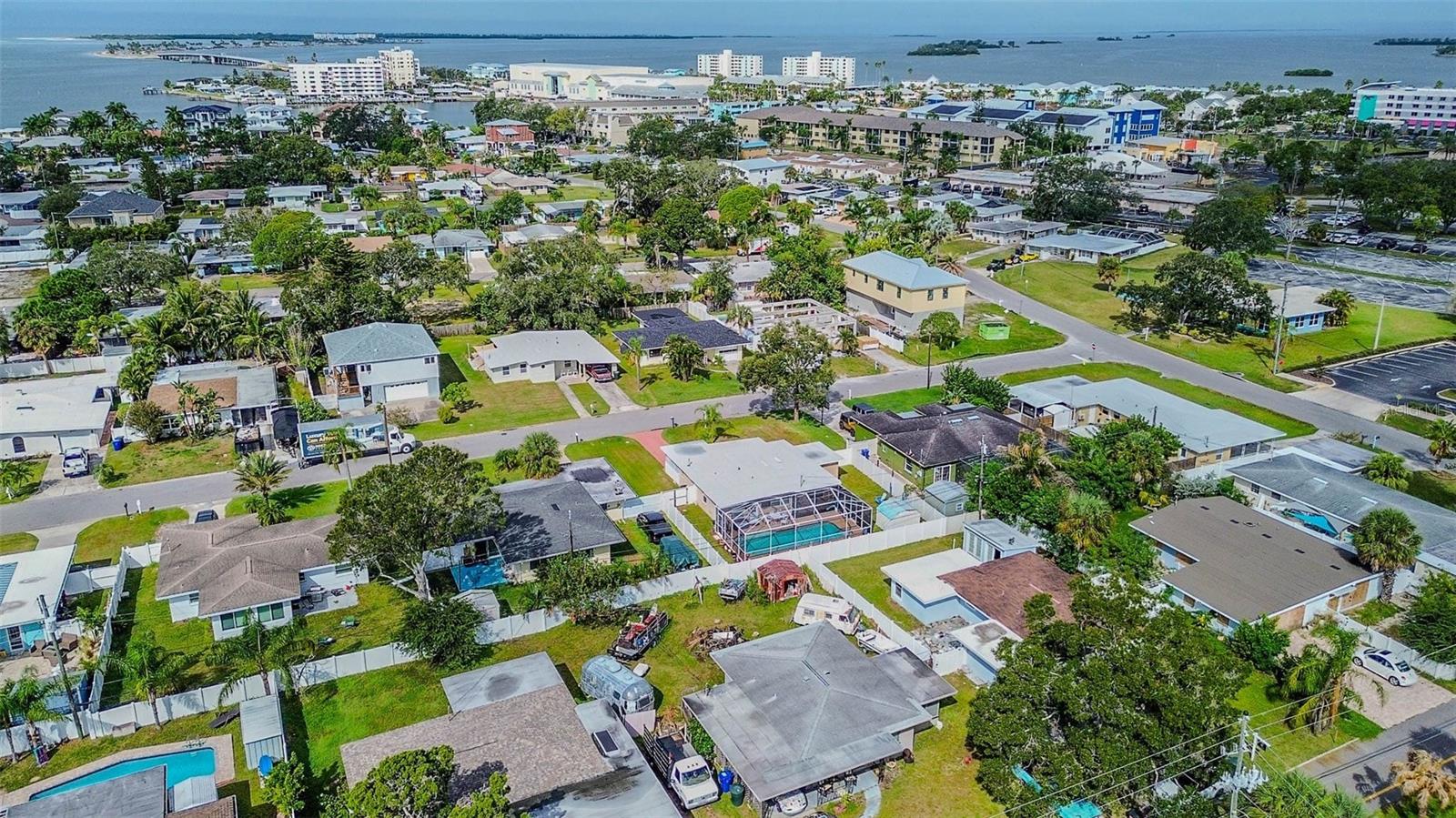 BAYWOOD SHORES - Residential