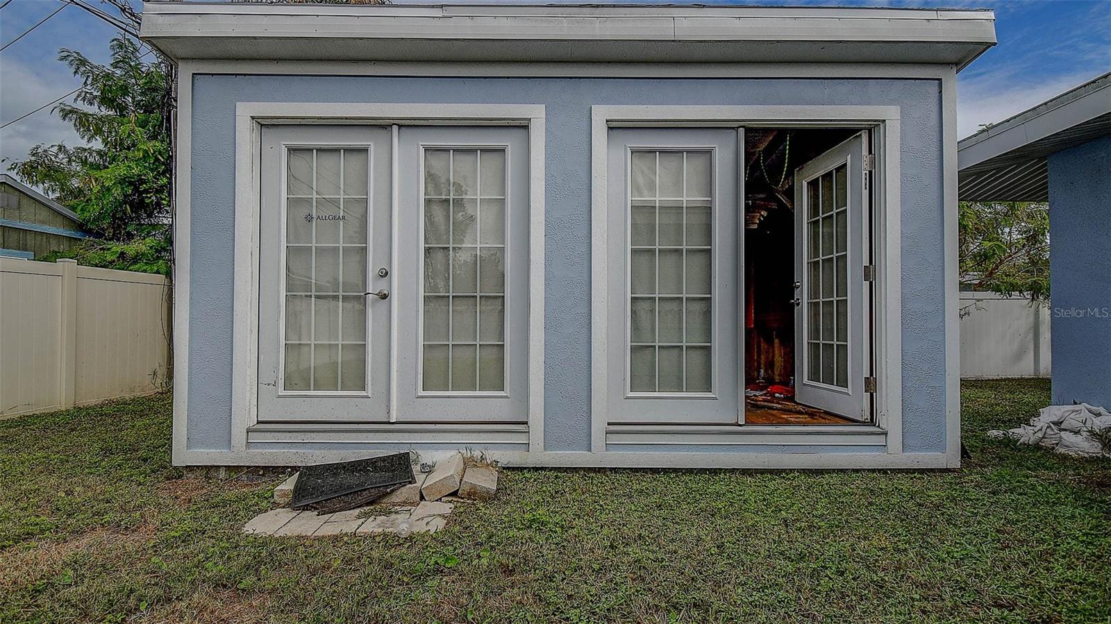 BAYWOOD SHORES - Residential