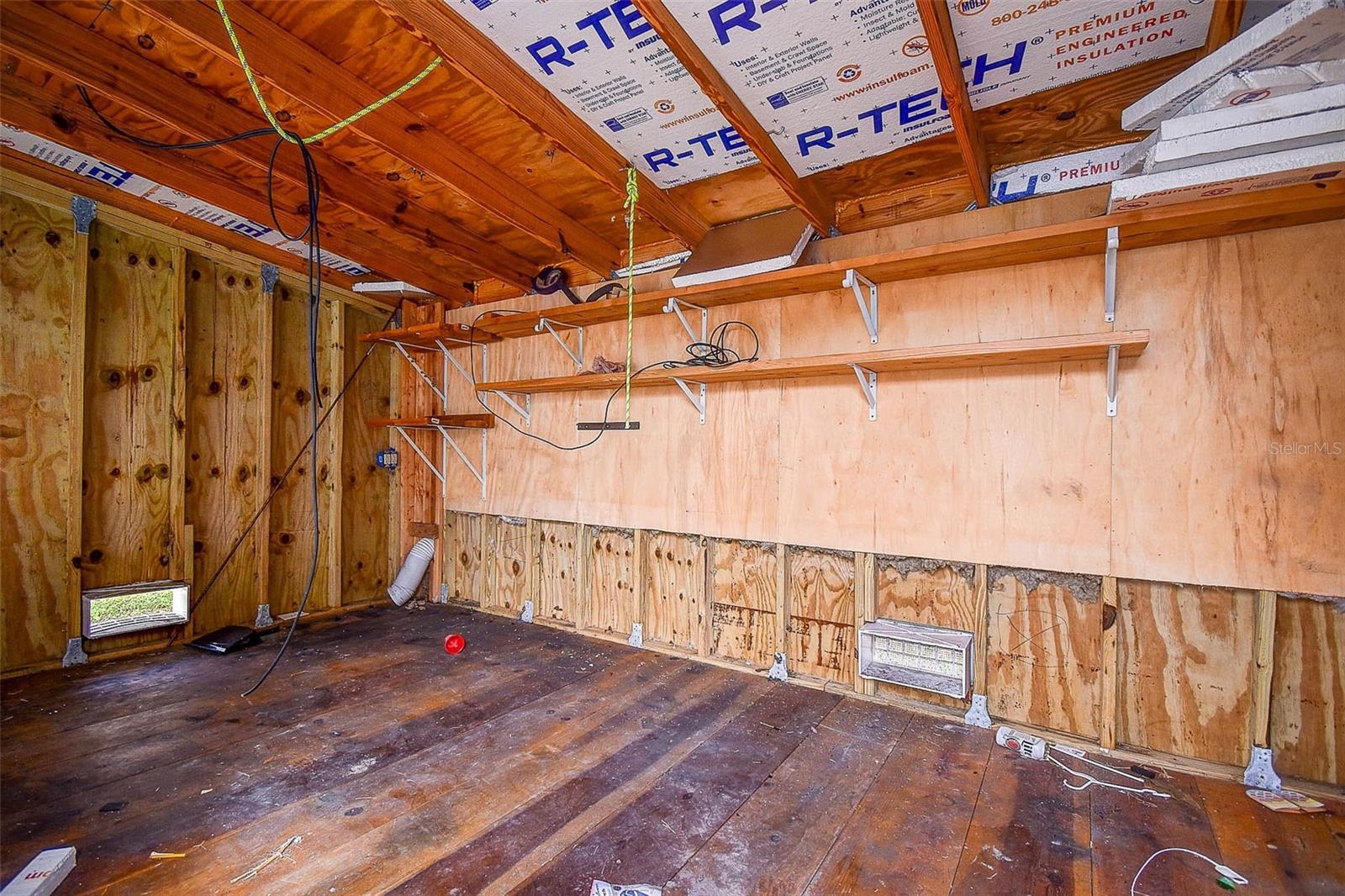 BAYWOOD SHORES - Residential