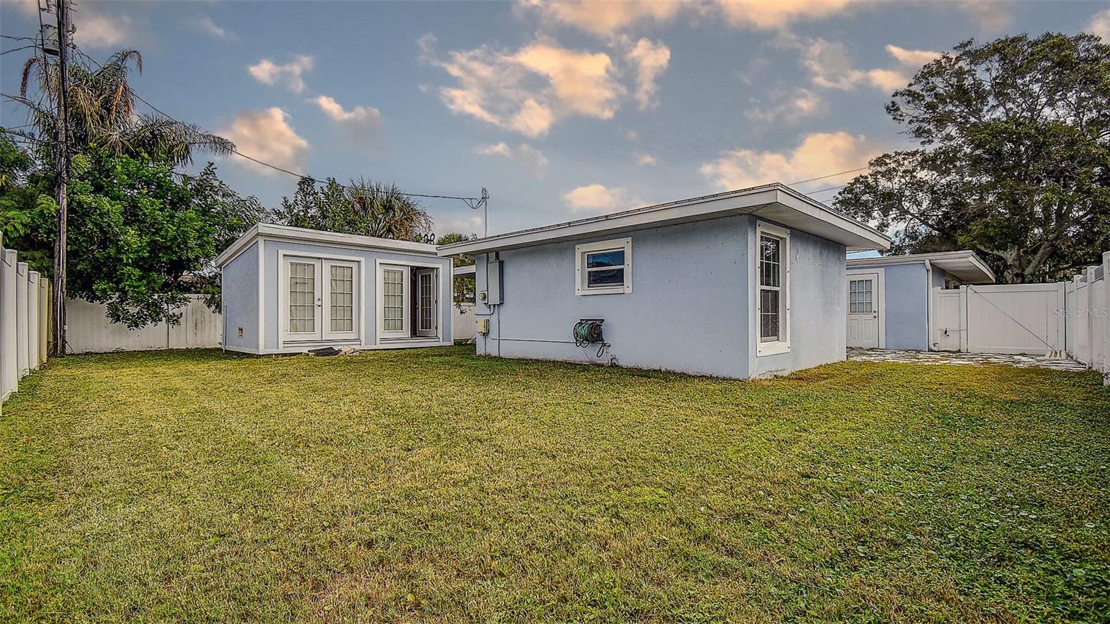 BAYWOOD SHORES - Residential