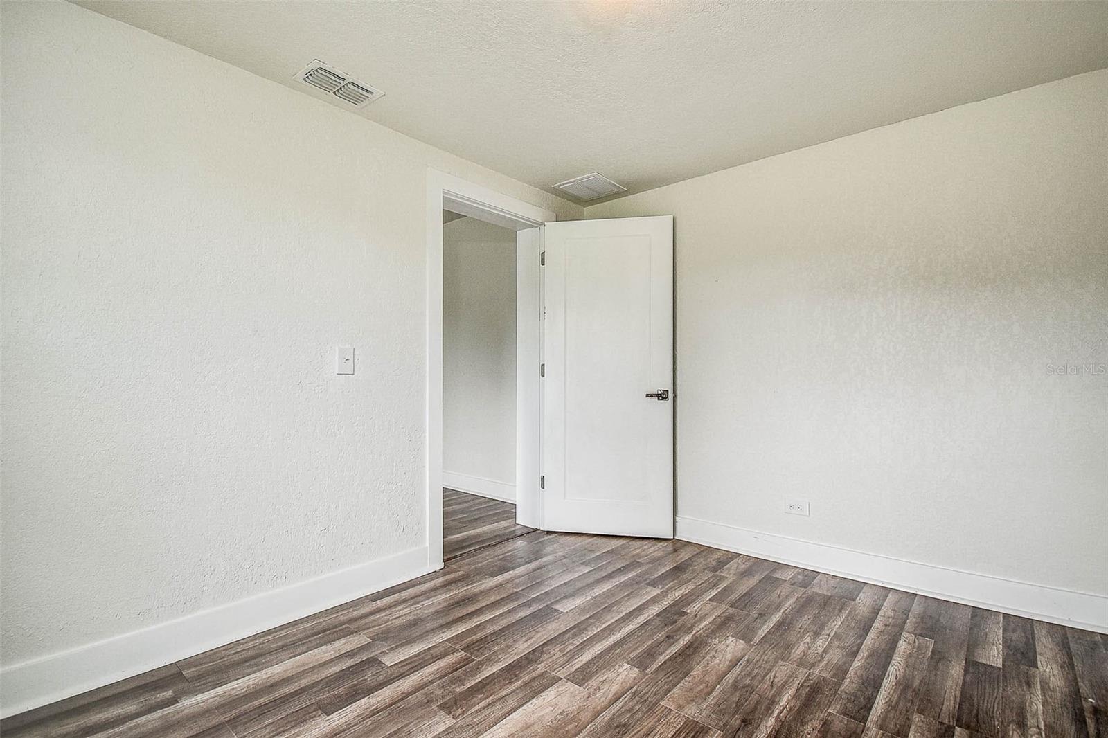 BAYWOOD SHORES - Residential