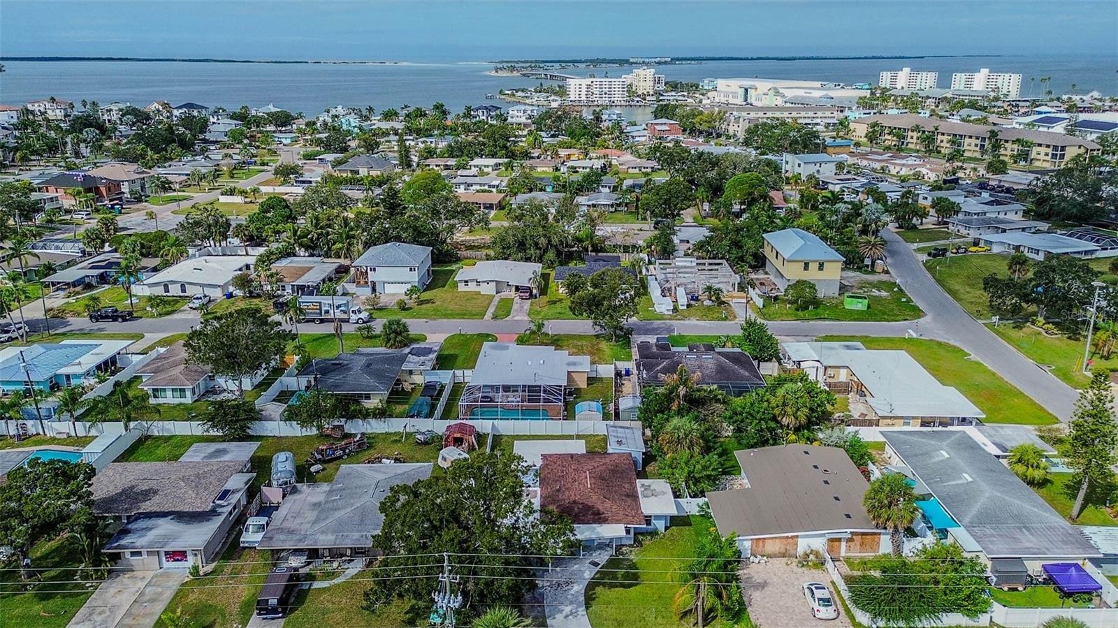 BAYWOOD SHORES - Residential